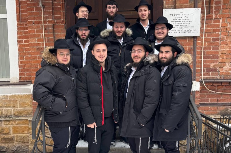 תלמידי השלוחים בישיבה גדולה במוסקבה, נסעו לשהות השבת בבניין ישיבת תומכי תמימים בעיר רוסטוב