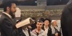 יהודים מכל המגזרים והקהילות עולים לקברו של הרמב