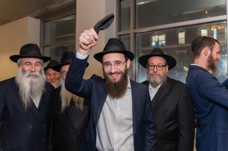 בקראון הייטס התקיימה שמחת ה'לחיים' של החתן התמים יוסי שפלטר מוסטון פלורידה, נכד למשפחת גופין מכפר חב