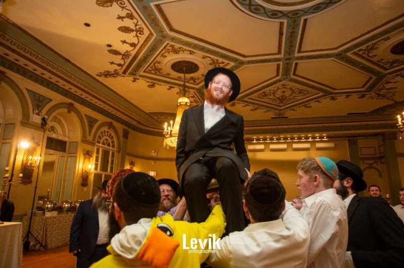 באולמי אהלי תורה התקימה חתונת התמים חיים אופנהיימר מקראון הייטס עב