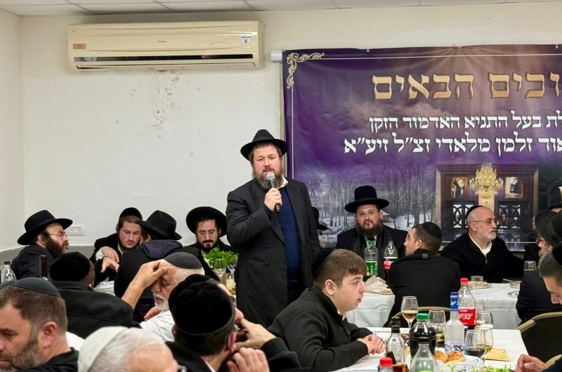 עם אישי ציבור: תניא הודפס בחיפה ביום ההילולא כ