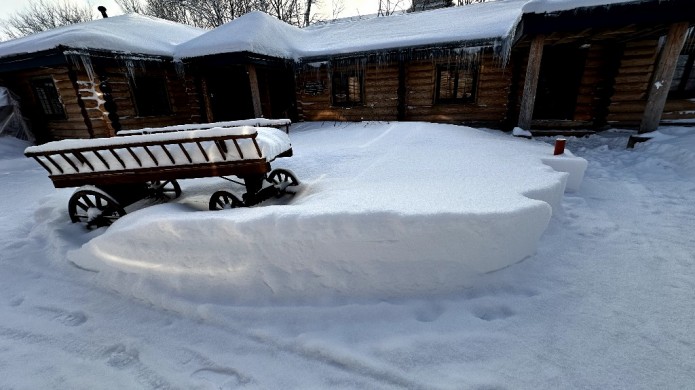 מרהיב: שלגים כיסו את העיירה ליובאוויטש ברוסיה בלבן בוהק