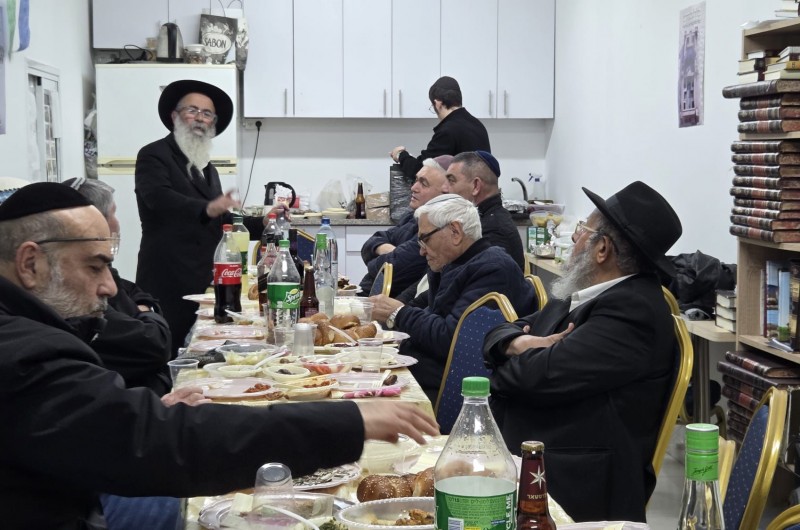 התוועדות וסעודת מצווה לרגל יום ההילולא של הבבא סאלי זי