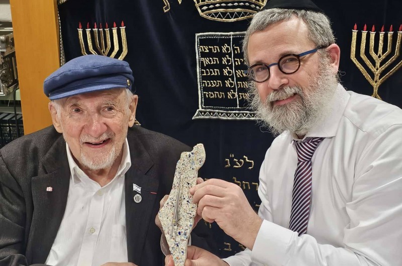 מר וולטר בינגהאם יהודי בן 102 שניצל מהשואה האיומה התארח בבית חב