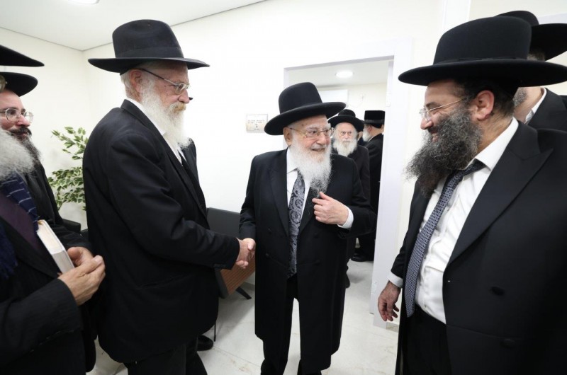 רבה של אשדוד שיבח את שליח הרבי: 