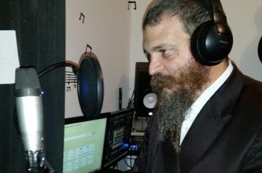 חודשיים ליום-הולדת הרבי: השליח באלעד משיק ניגון חדש