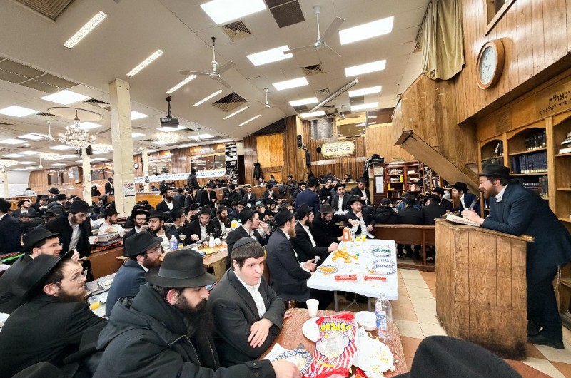 השליח לכוכב יאיר למד 'באתי לגני' עם תלמידי ה'קבוצה' 