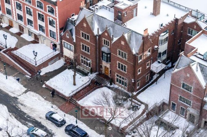 אמריקה בלבן: שכונת קראון הייטס מושלגת • תיעוד מהאוויר