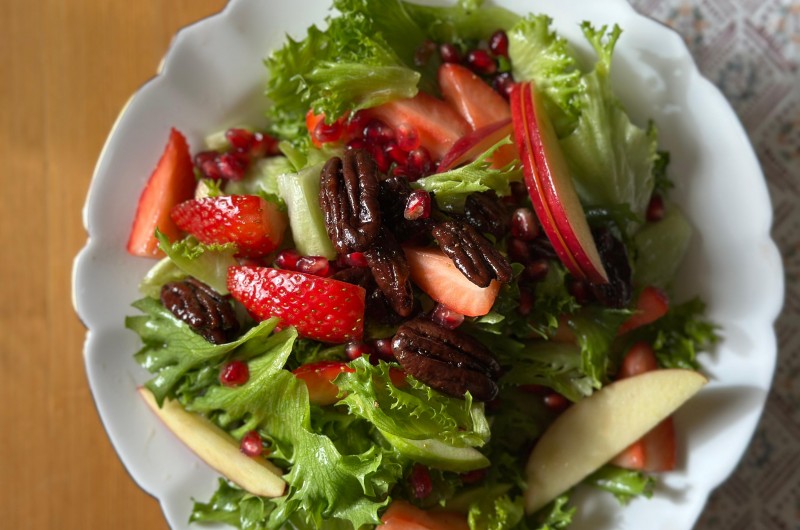 כך תכינו סלט ירוק עונתי חגיגי, מרענן ומושלם לט״ו בשבט