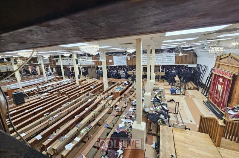 ריק מאדם: האולם של בית הכנסת המרכזי ריק מאדם לאחר שפונה ע