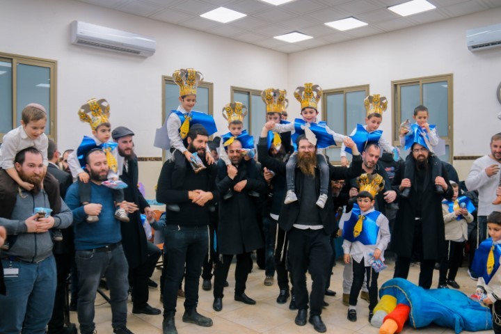 התרגשות גדולה במסיבת חומש בתלמוד תורה חב