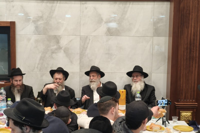 ​אורות גבוהים: התעלות חסידית בהתוועדות יו