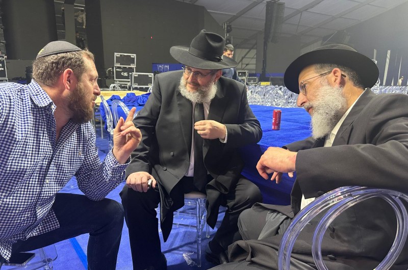 ר' מוישלה גוטמן שסייע רבות כנציג הועד והמועצה לאירוע סיום הרמב