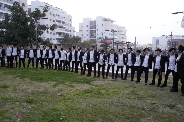 מראות מסניף הפנסאים בלוד ו