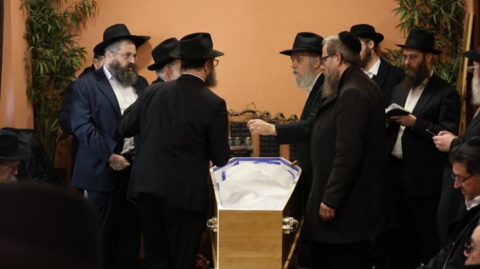 דרכה האחרונה: הלוויית השליחה הוותיקה מרת רחל פינסון ע