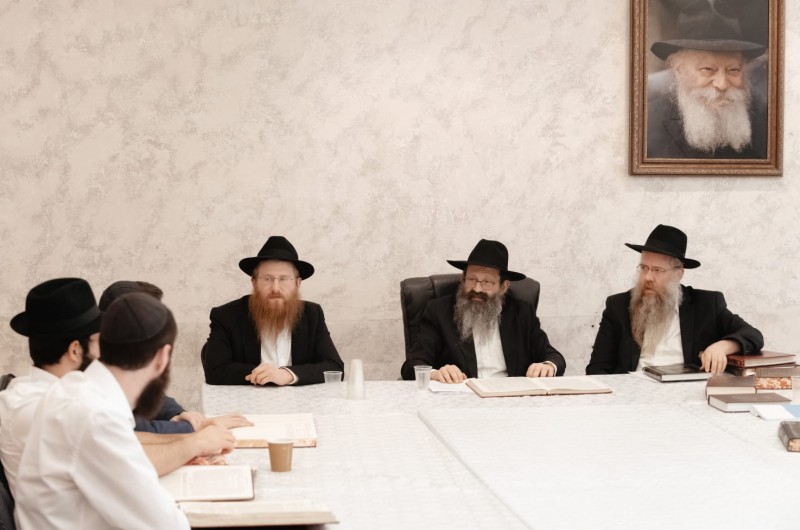 תל' ישיבת השלוחים במוסקבה הרשימו במבחן הלכתי מקיף ומעמיק
