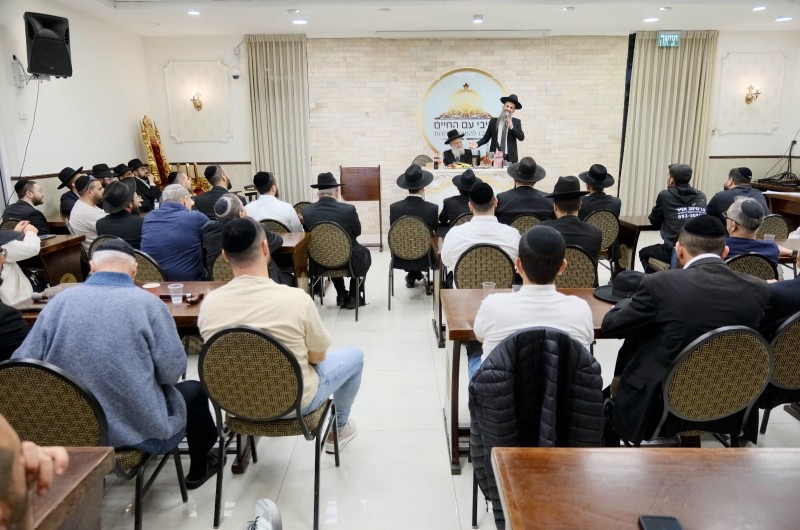 הרב אלבז חנך את כולל 'תפארת זקנים' החדש בקרית גת