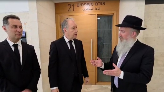 סוף לרדיפה? בית השליח יוכל להמשיך לשמש מקום תפילה