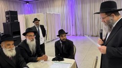 באולם האירועים בכפר חב''ד ב' נערכת הלילה שמחת החתונה של החתן מנחם מענדל ועקנין עב