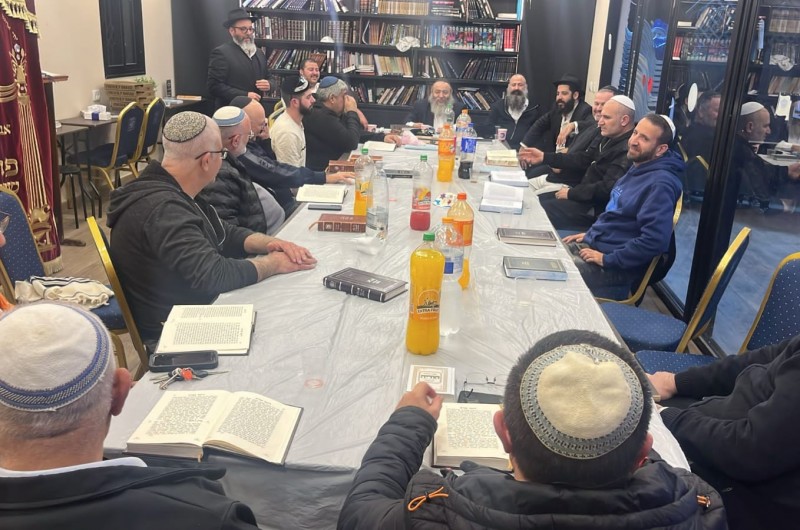 למה יהודי צריך להיות בשמחה? \ שיעור התניא של הרב מלכיאלי