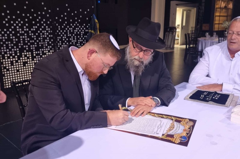 משמח חתן: הרב מנחם קוטנר מכפר חב