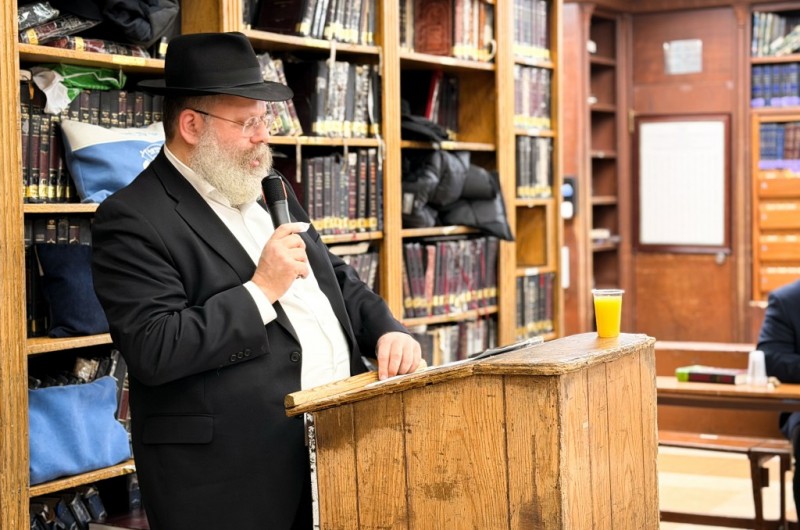 חבר מערכת JLI מסר את השיעור בענייני משיח הגאולה ב-770