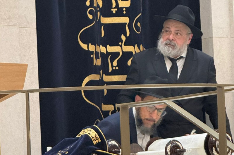 אוסטרליה: הקהילה היהודית בסידני חגגה בהכנסת ספרי תורה