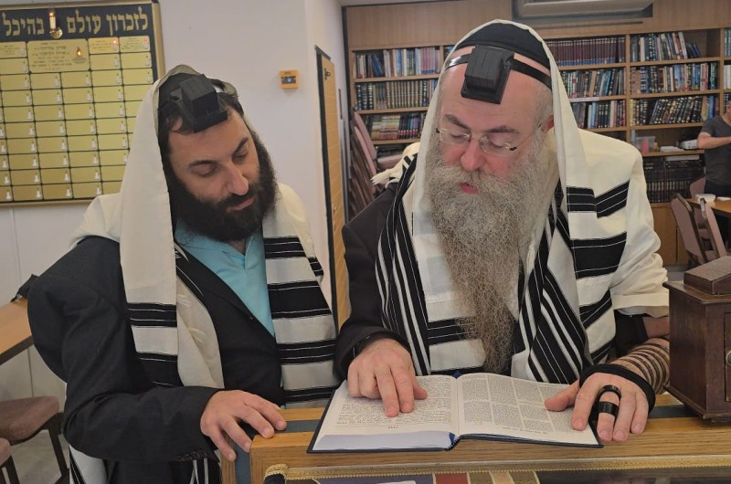 חברותא יומית של 20 שנה ברציפות: שליח הרבי בבנגקוק - הרב נחמיה וילהלם ויועץ המשכנתאות ושוק ההון החב