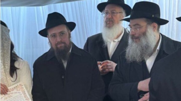 במזג אוויר קשה: חתן הגיע לחופתו היישר משדה התעופה