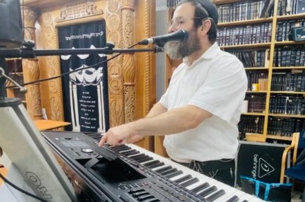 מרבין בשמחה: ריקודי שמחה נערכו ב'ישיבת תומכי תמימים בית הר״מ' בנחלת הר חב״ד לרגל חודש אדר תשפ