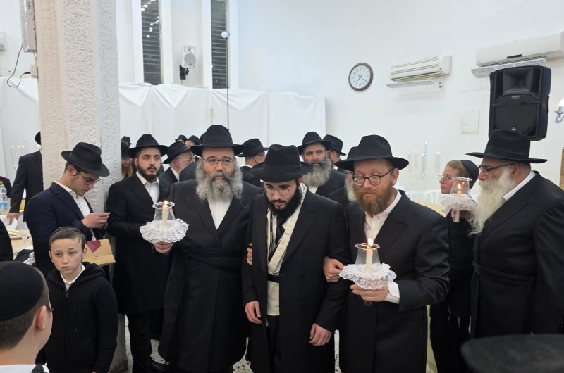 בבית הכנסת המרכזי בנחל'ה מתקיימת הערב חתונת הת' שלום דובער ב