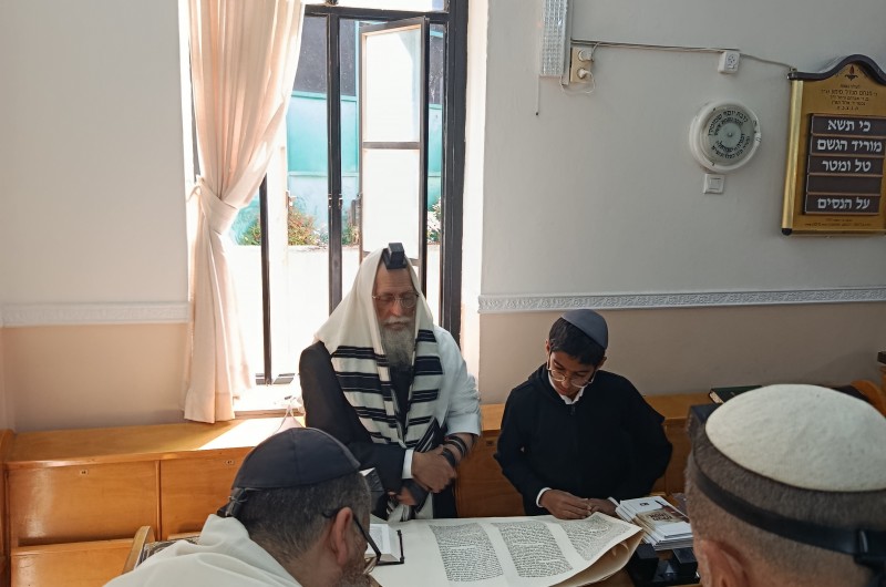 הרב צבי דוברבסקי שליט