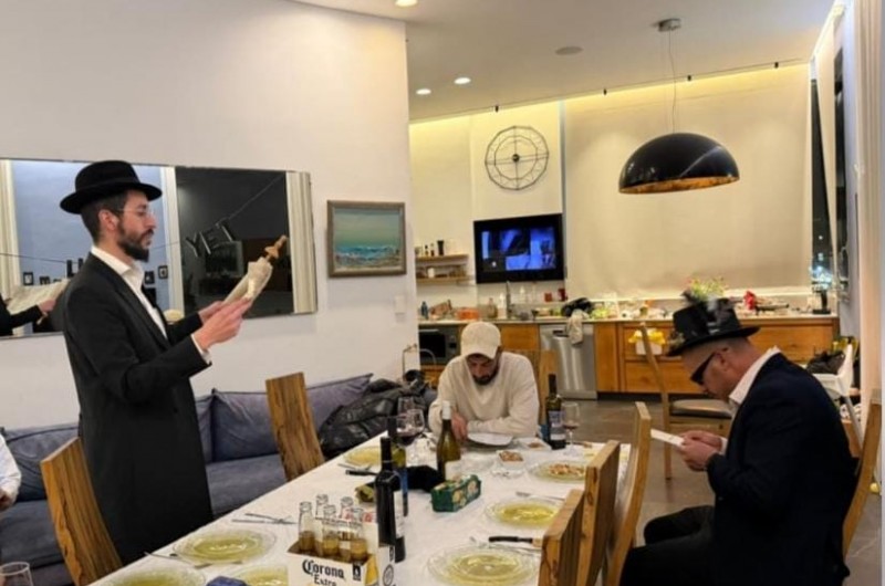 שמחת פורים במחוז מרכז במשטרה, גלי צה