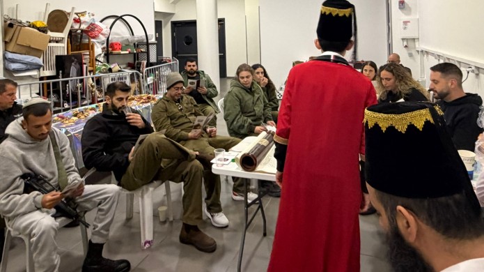 מגילת המילואים: קריאת מגילה מיוחדת ללוחמי פיקוד העורף