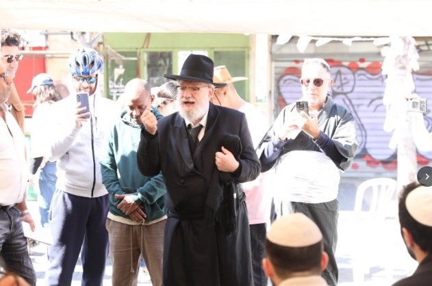 קריאת מגילה במקלט מינוס 4: פורים יוצא דופן בתל אביב