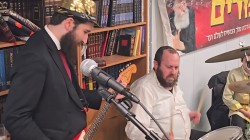 במשתה פורים בבית חב