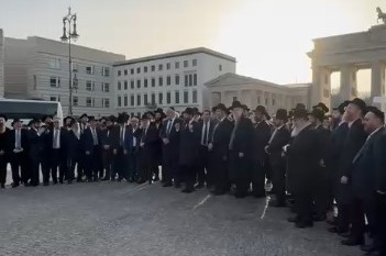 בצעד חריג: הפרלמנט אירח 150 רבנים ושלוחים מכל אירופה