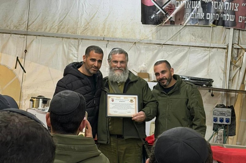 ר' חיים בורגן מתושבי שכונת נחלת הר חב