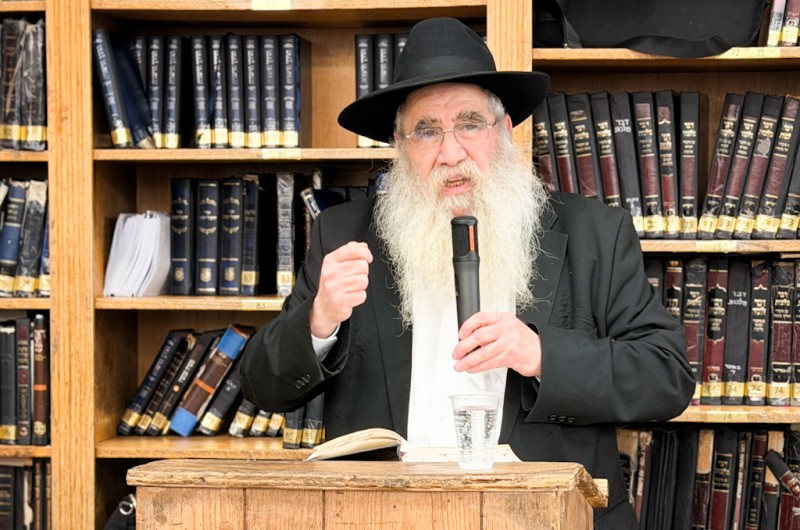 כיתרון האור הבא מן החושך | תיעוד נרחבֿ