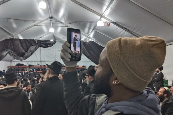 אחד מהעובדים האפרו-אמריקנים בבית אוהל חב