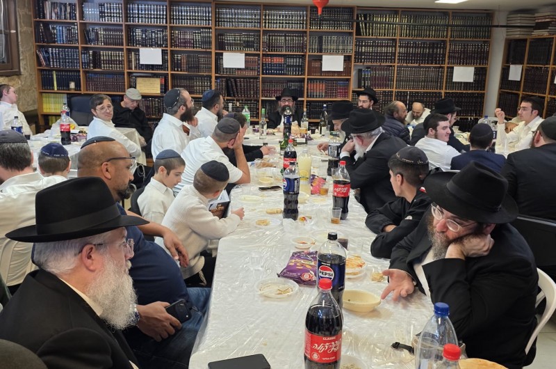 עד אור הבוקר: מלווה מלכה חסידית בקהילת חב