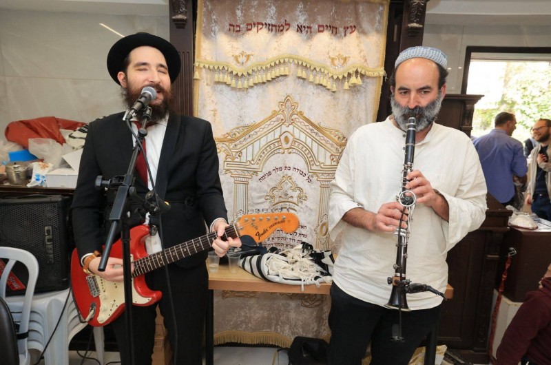 הגיטריסט החב