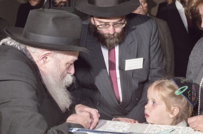 הרבי פנה לילד: אתה תשאל את ארבעת הקושיות בפסח? צפו