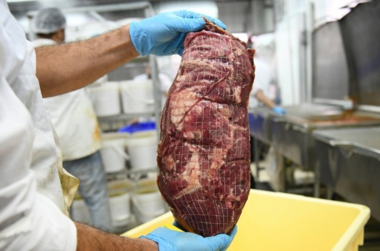 נשבר שיא נוסף: 60,000 מנות לסדרים הציבוריים בישראל