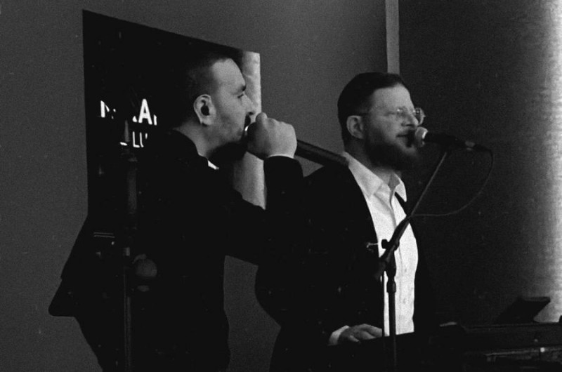 לאחר שהצליחו לצאת לחו