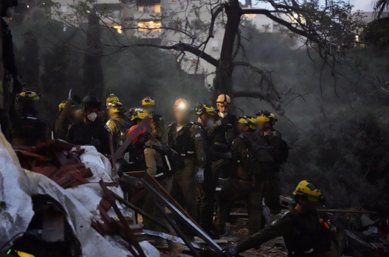 זירה מורכבת בחיפה: מרוץ נגד הזמן לאיתור נעדרים תחת הריסות