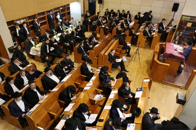 דבר מלכות ופלפולים בתורה בכינוס תורה בפריז שבצרפת 