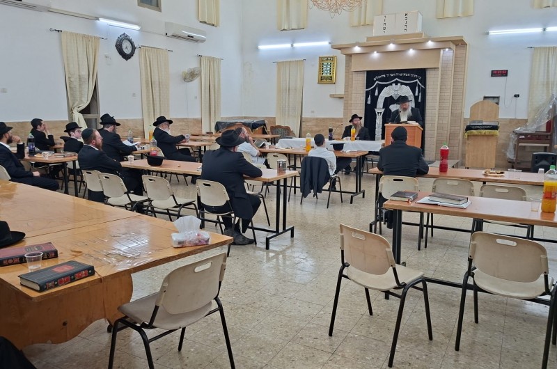 בבית כנסת חב