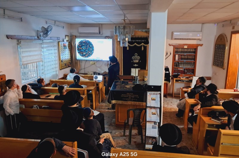 השלוחים מהעיר נשאו דברים ב'כינוס תורה' בבית חב