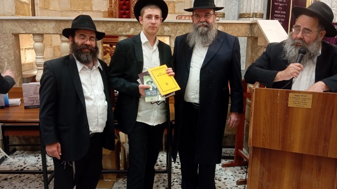תורה תחת אש: סיום מרגש לישיבת 'בין הזמנים' בכפר חב
